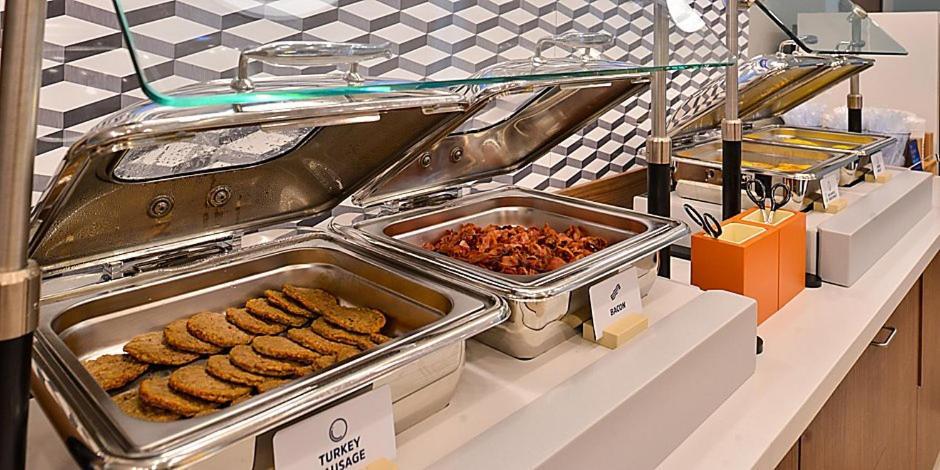 Holiday Inn Express - South Haven By Ihg Bagian luar foto