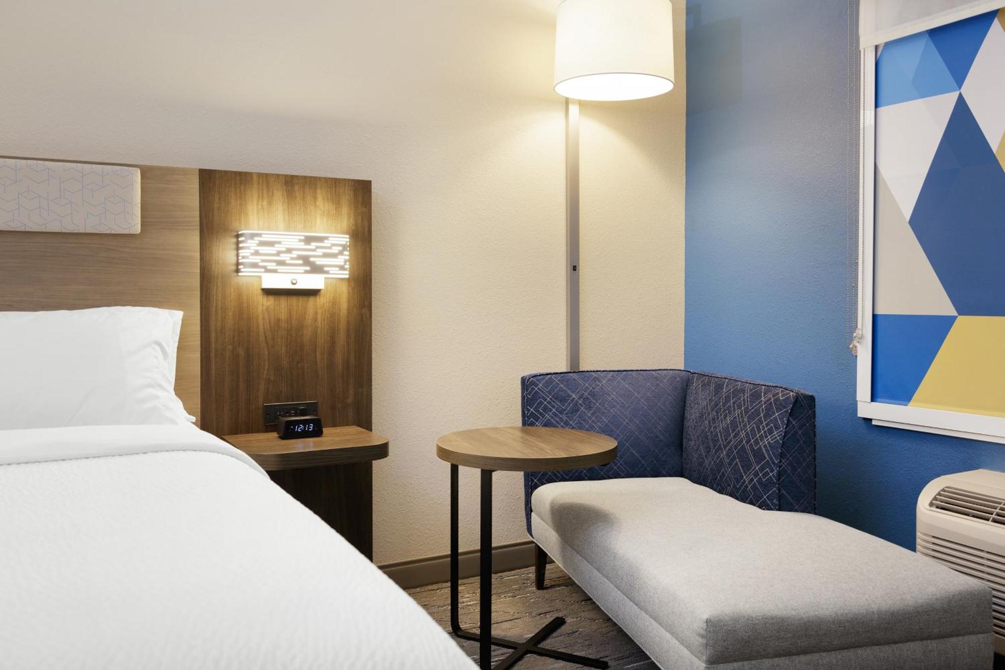 Holiday Inn Express - South Haven By Ihg Bagian luar foto